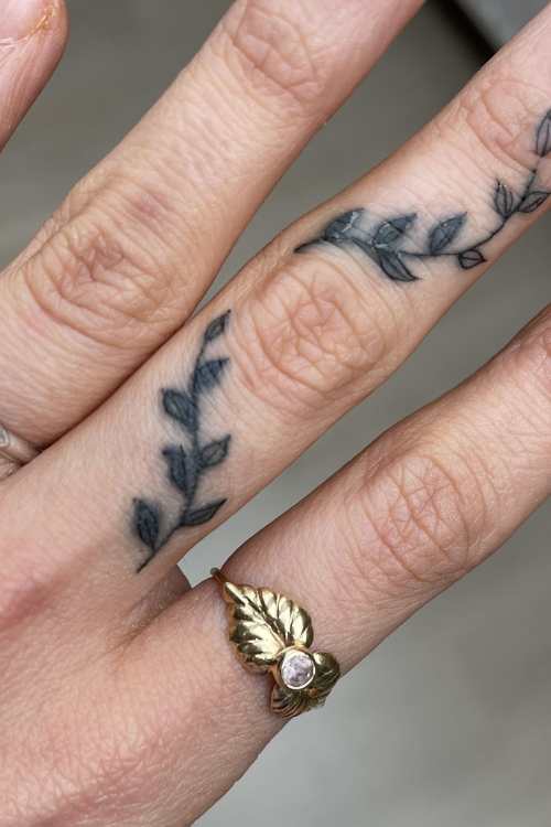 Finger Tattoo Symbols and Meanings